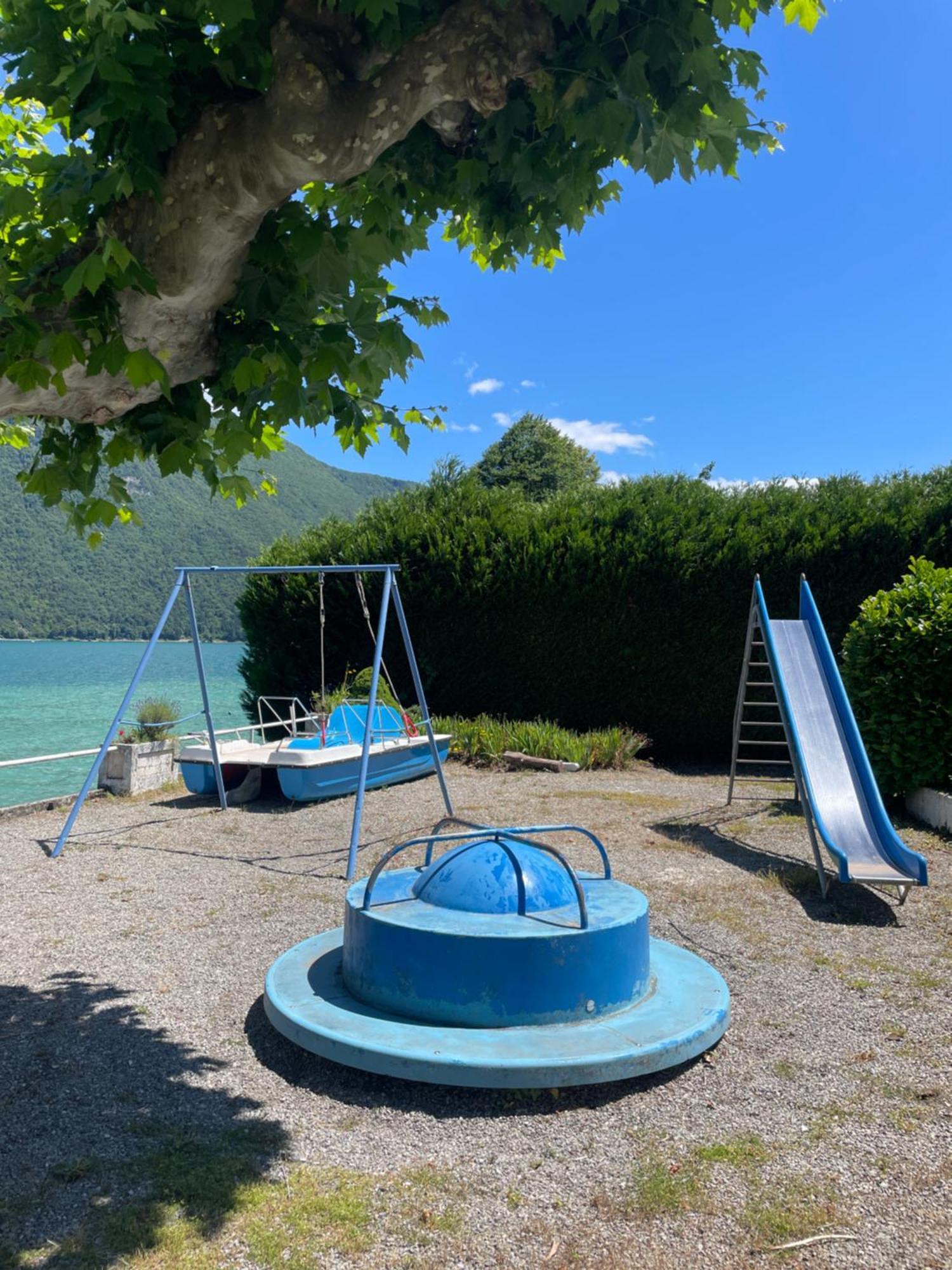 Rare 2 Bedroom With Private Beach On Lake Annecy Doussard Extérieur photo